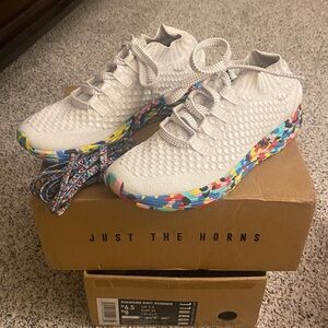 NOBULL Diamond Knit Runner - White/Multicolor
W8
